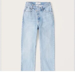 Abercrombie and fitch the dad high rise curve love jeans.